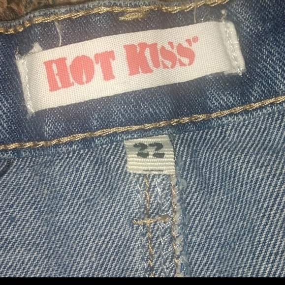 BOGO FREE Hot Kiss Plus Size Denim High-Rise Shorts with Lace Pockets size 22 - Picture 6 of 6